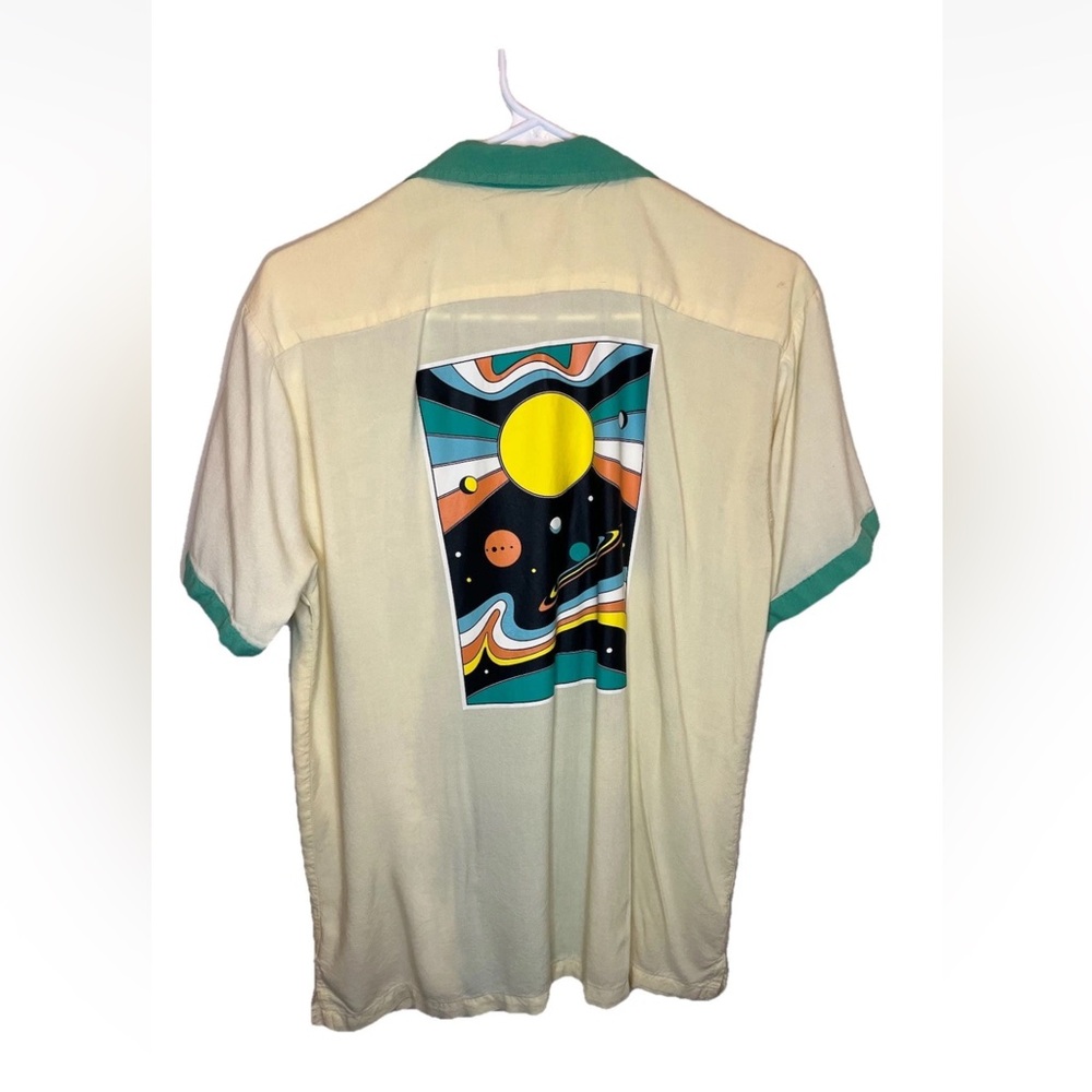Standard Issue Mens Yellow Green Galaxy Short Sleeve Button-Down Size S EUC - Picture 6 of 6
